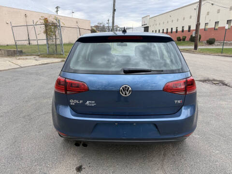 2016 Volkswagen Golf TSI SE