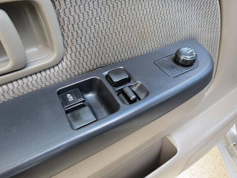 2004 Nissan Frontier XE