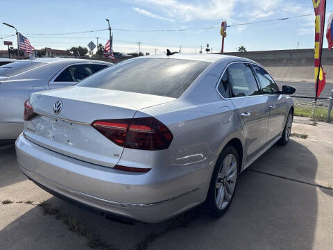 2017 Volkswagen Passat V6 SE