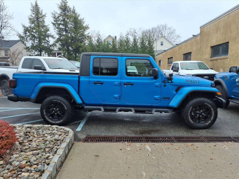 2022 Jeep Gladiator Willys