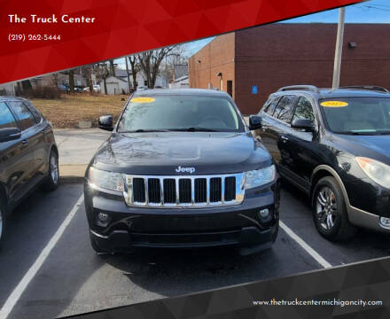 2013 Jeep Grand Cherokee for sale at The Truck Center in Michigan City IN