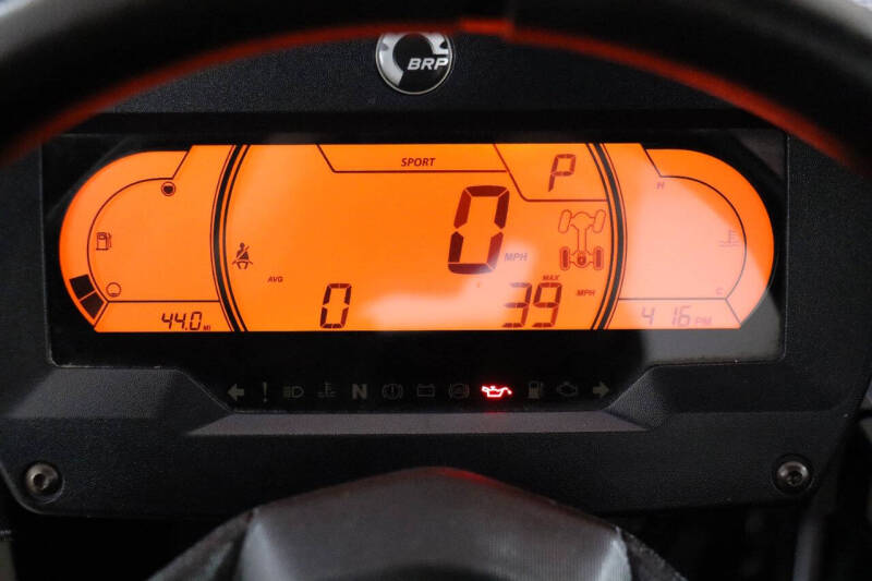 2023 Can-Am Commander XT 700