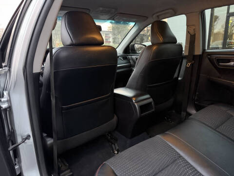 2015 Toyota Camry SE