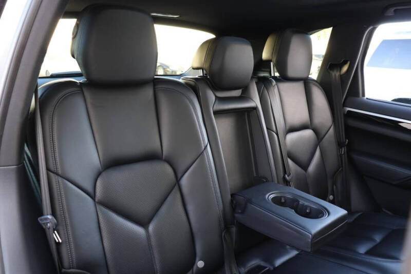 2018 Porsche Cayenne S