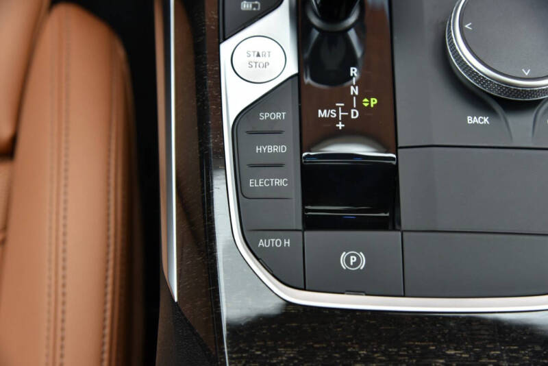 2022 BMW 3 Series 330e xDrive