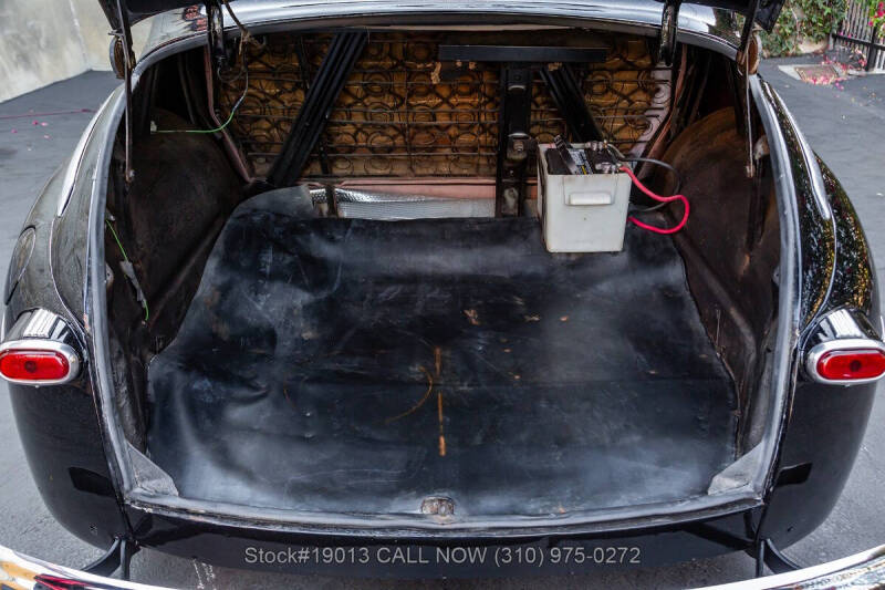 1948 Ford Super Deluxe