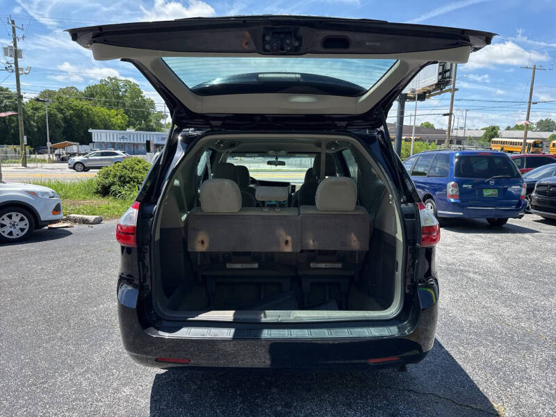 2015 Toyota Sienna L 7-Passenger