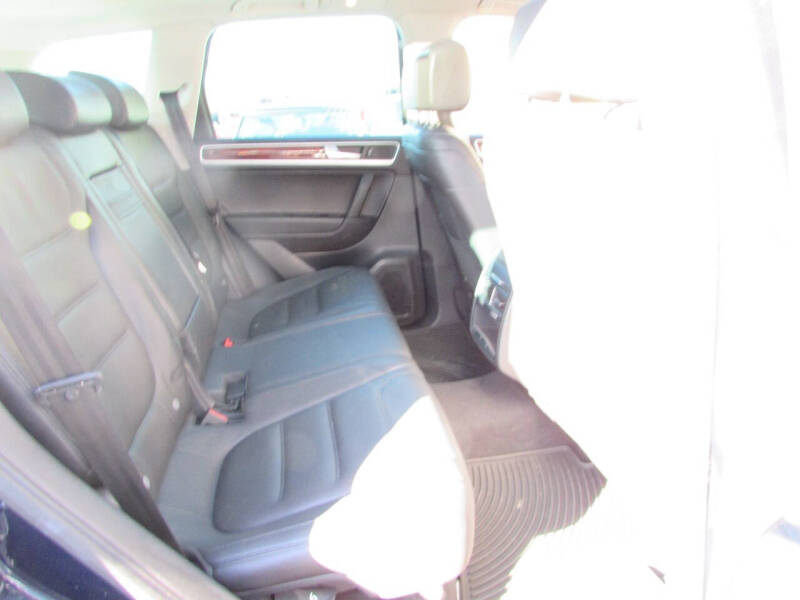 2012 Volkswagen Touareg VR6 Sport