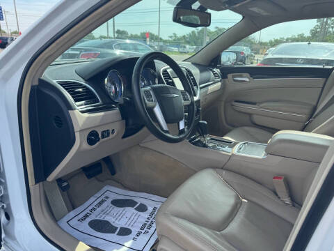 2011 Chrysler 300 Limited