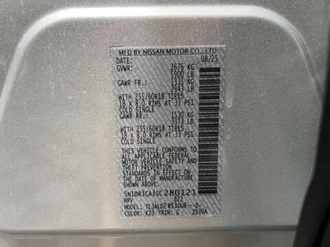 2025 Nissan Pathfinder SL