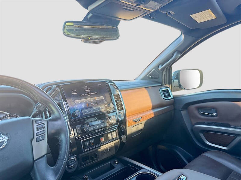 2022 Nissan Titan Platinum Reserve