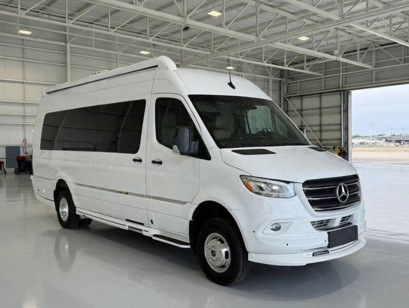 2023 Airstream Interstate