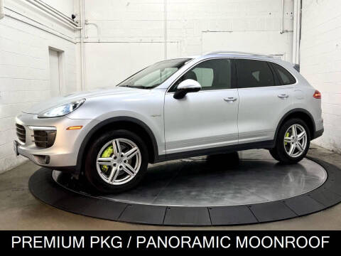 2016 Porsche Cayenne S E-Hybrid