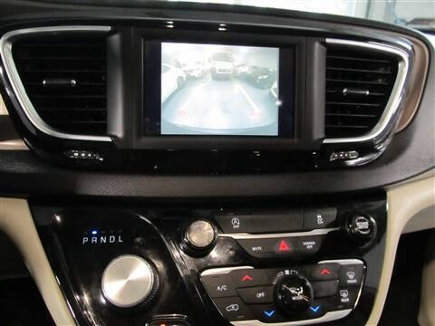 2020 Chrysler Voyager LXi