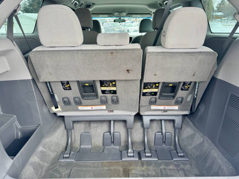 2017 Toyota Sienna L 7-Passenger