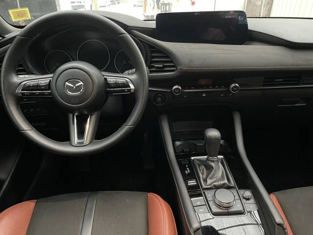 2024 Mazda Mazda3 Hatchback 2.5 Carbon Turbo