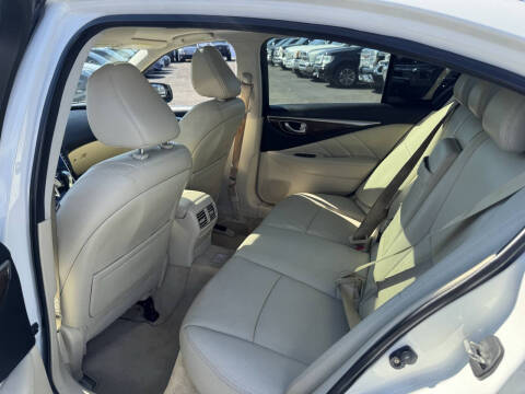 2015 Infiniti Q50 Premium