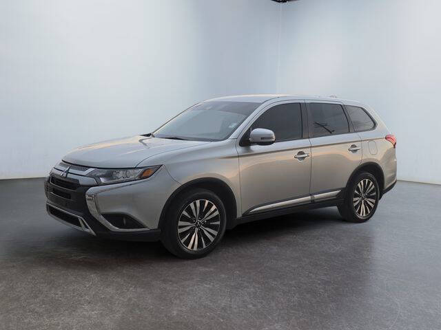 2020 Mitsubishi Outlander SE