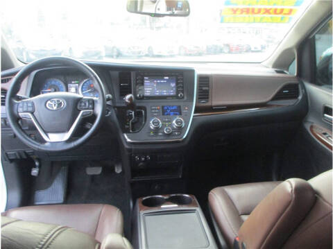 2019 Toyota Sienna Limited Premium 7-Passenger