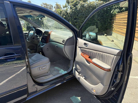 2005 Toyota Sienna XLE 7 Passenger