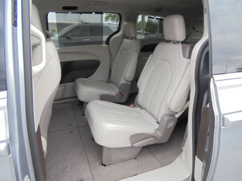 2020 Chrysler Pacifica Touring L