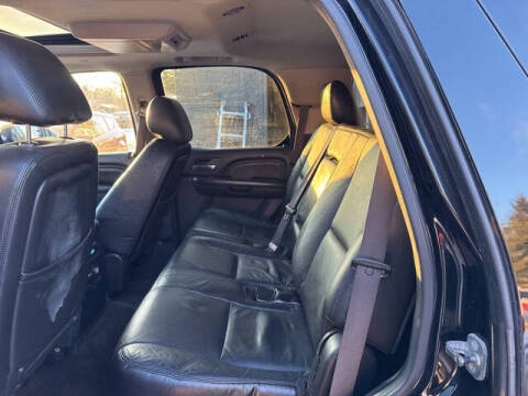 2011 Cadillac Escalade Luxury