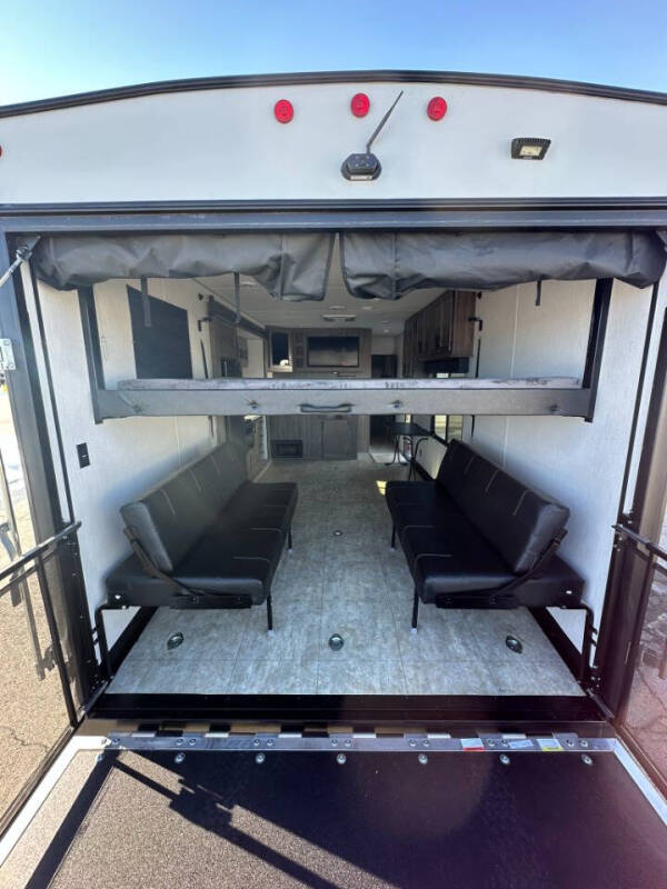 2022 Forest River Vengeance Rogue 26VKS