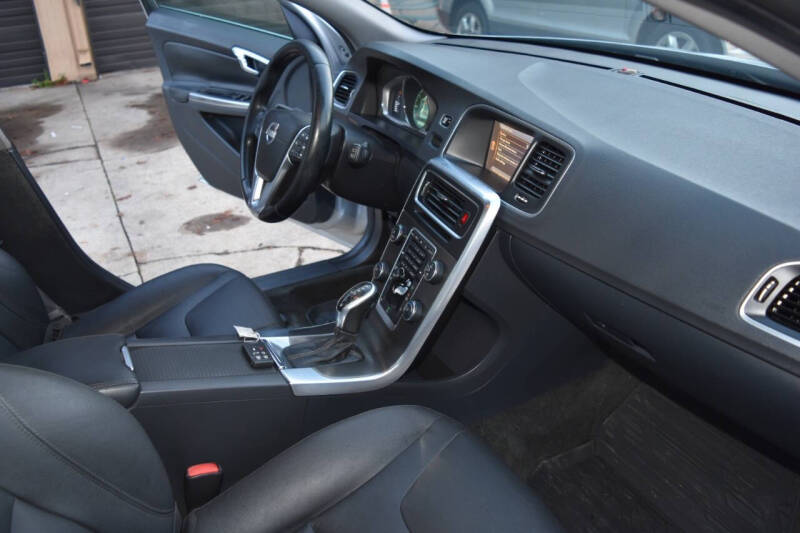 2015 Volvo V60 T5 Drive-E Premier