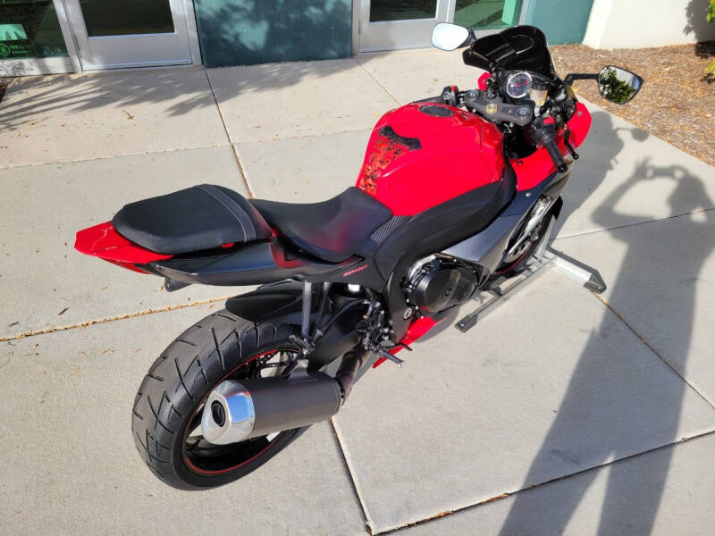 2015 Suzuki GSX-R1000