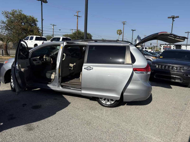 2014 Toyota Sienna