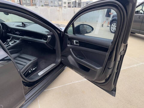 2020 Porsche Panamera 4