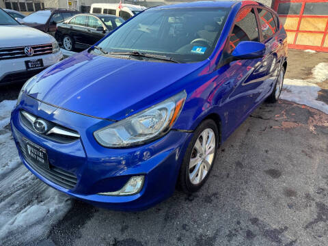 2012 Hyundai Accent SE