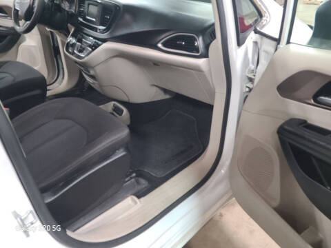 2017 Chrysler Pacifica LX