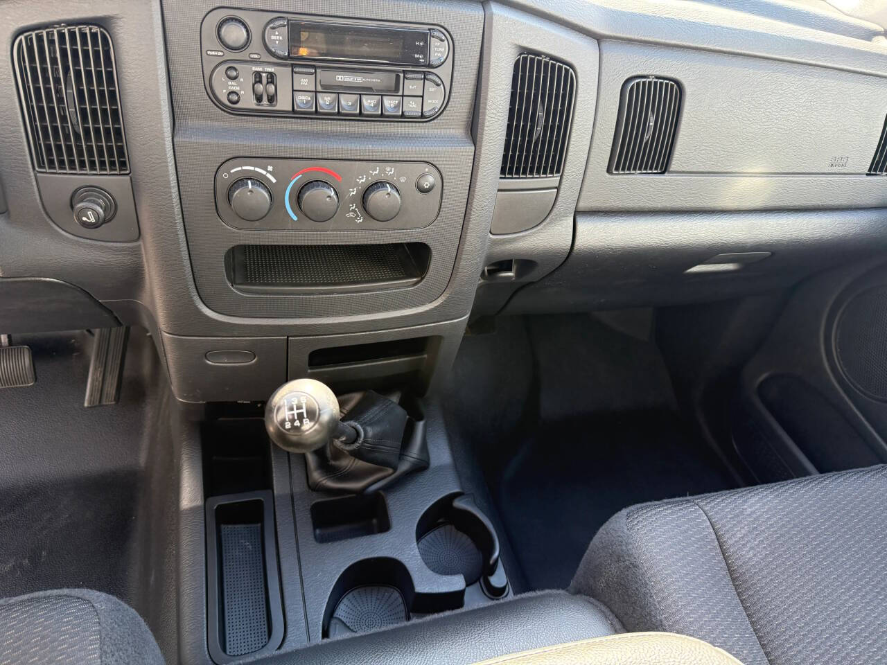 2003 Dodge Ram 1500 31