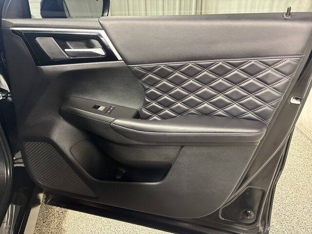 2023 Mitsubishi Outlander SEL