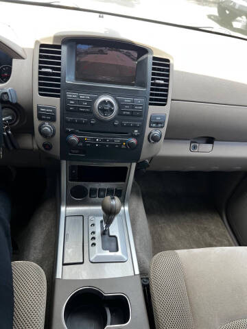 2011 Nissan Pathfinder SV