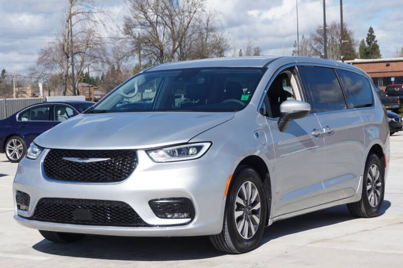 Chrysler Pacifica Plug-In Hybrid For Sale - Carsforsale.com®