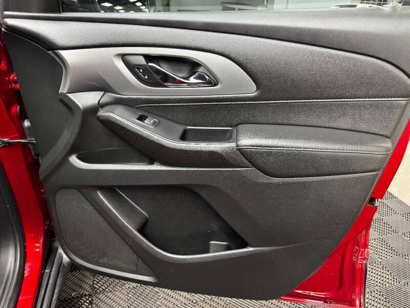 2022 Chevrolet Traverse LT Cloth