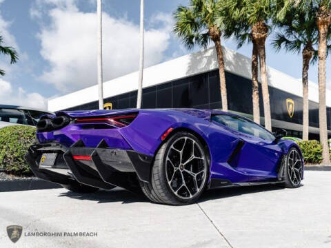 2024 Lamborghini Revuelto