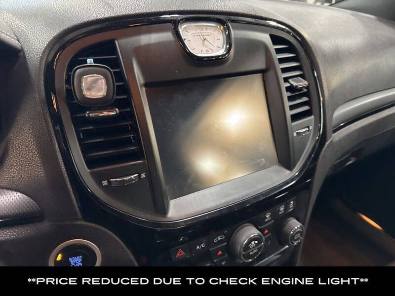 2014 Chrysler 300 SRT8 Core