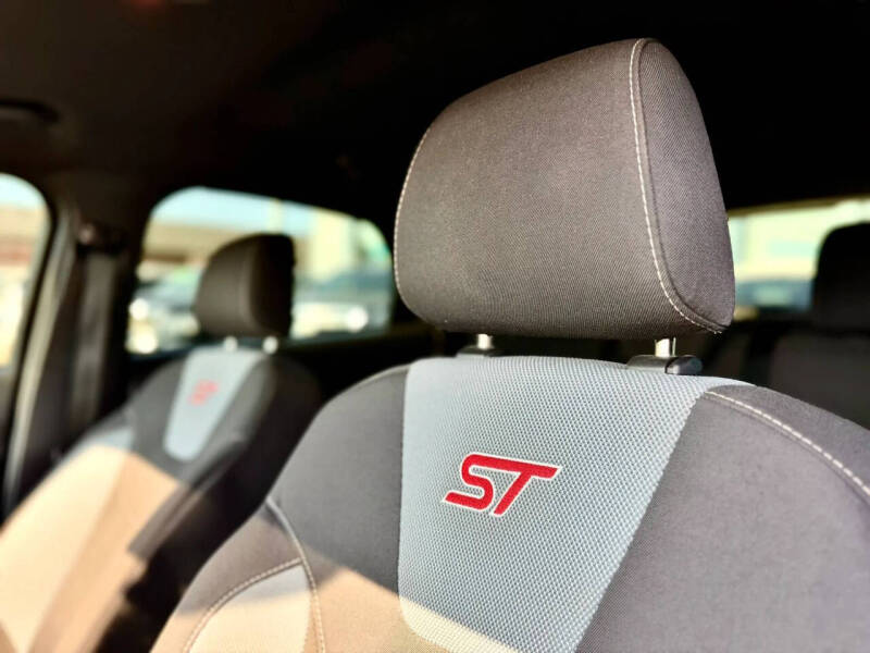 2017 Ford Focus ST