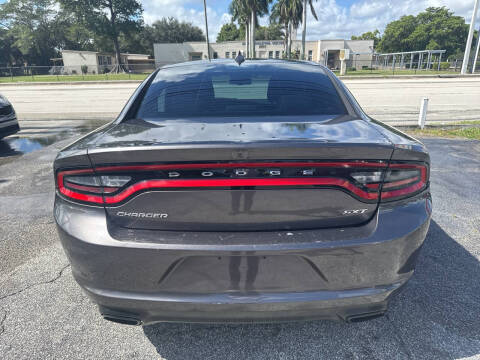 2015 Dodge Charger SXT