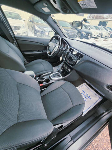 2012 Chrysler 200 Touring