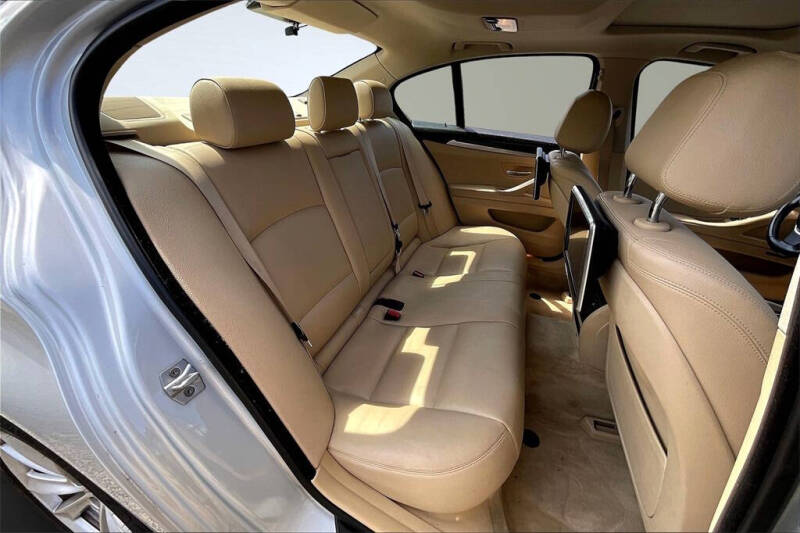 2015 BMW 5 Series 528i xDrive