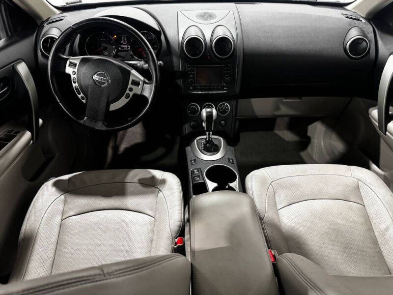 2013 Nissan Rogue SV w/SL Package