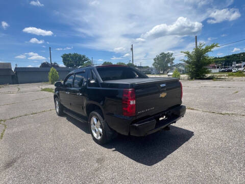 2013 Chevrolet Avalanche LT Black Diamond