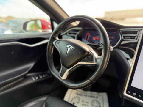 2016 Tesla Model S 90D