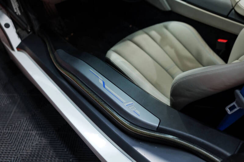2015 BMW i8