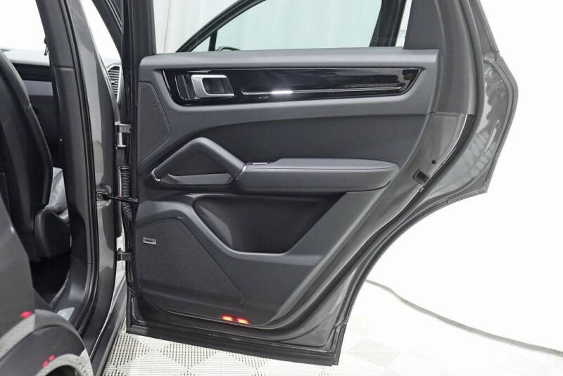 2022 Porsche Cayenne