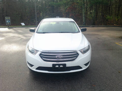 2013 Ford Taurus SE